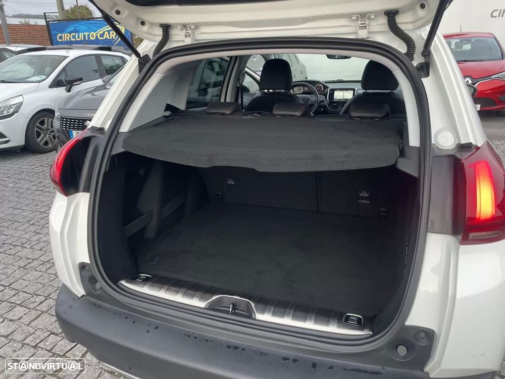 Peugeot 2008 1.2 PureTech GT Line - 19