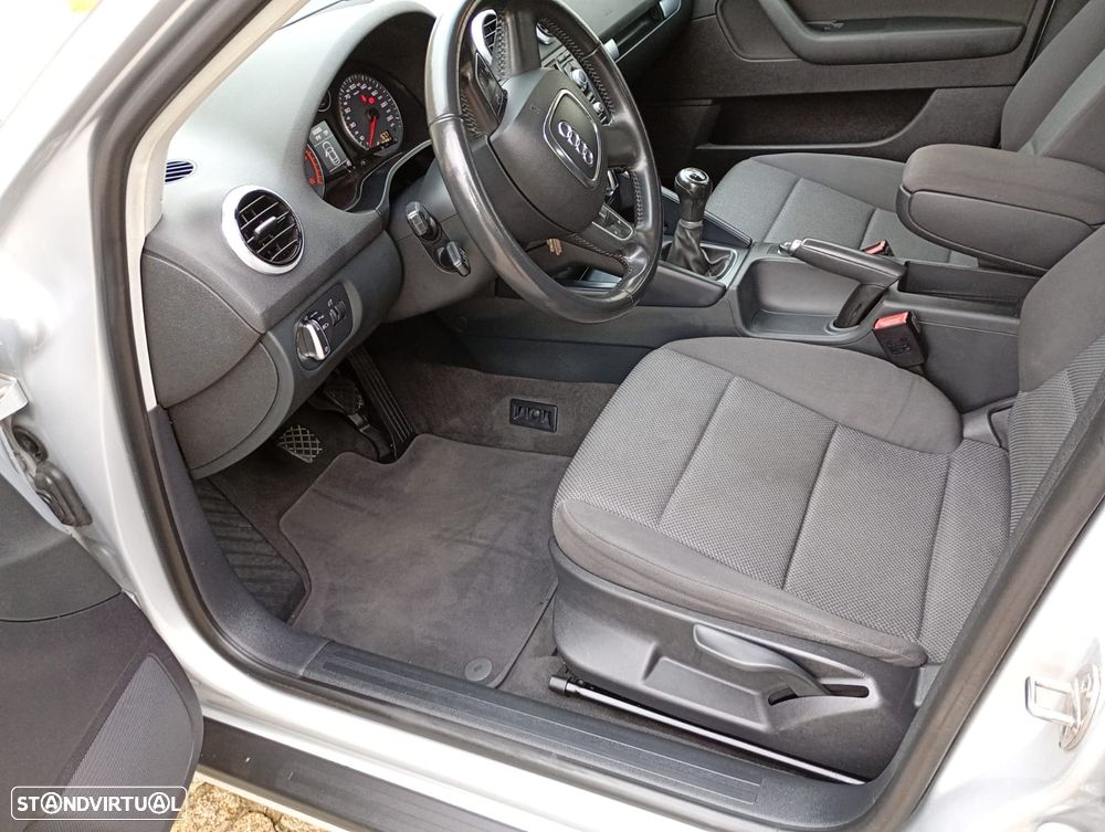 Audi A3 Sportback 1.6 TDI Attraction - 10