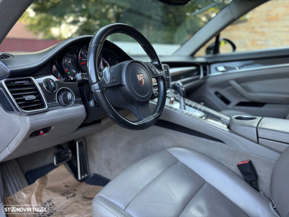 Porsche Panamera Platinum Edition - 11