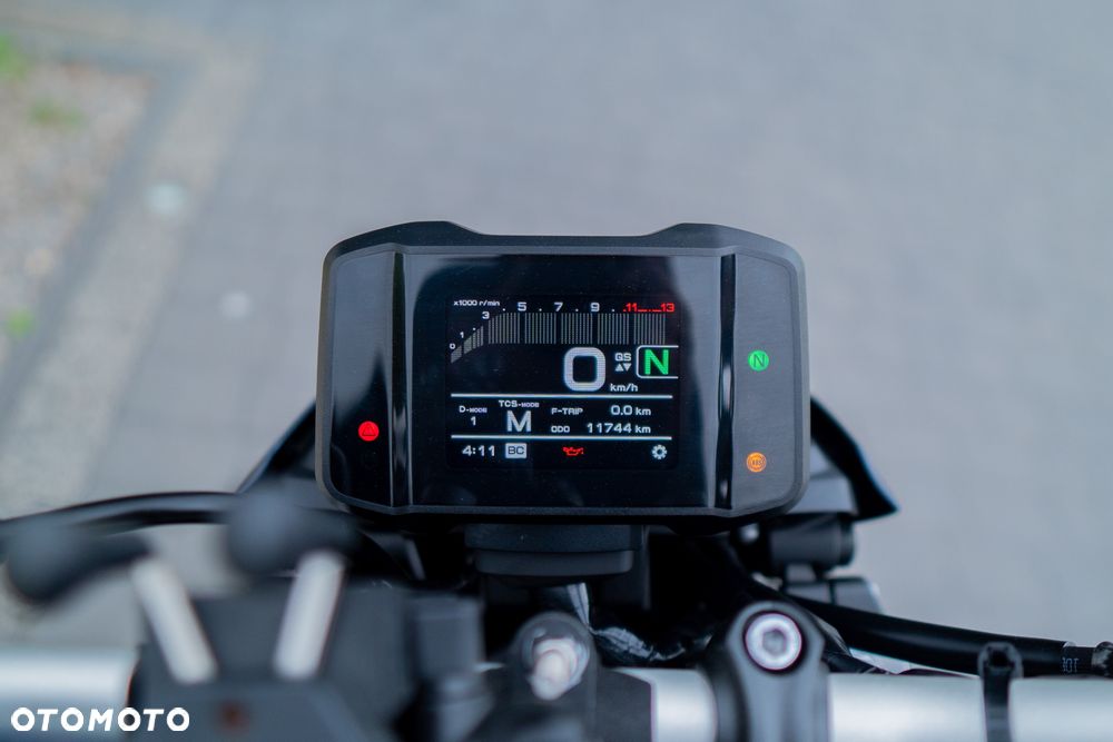 Yamaha MT - 24
