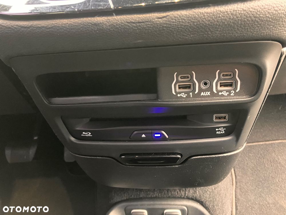 Chrysler Pacifica - 18