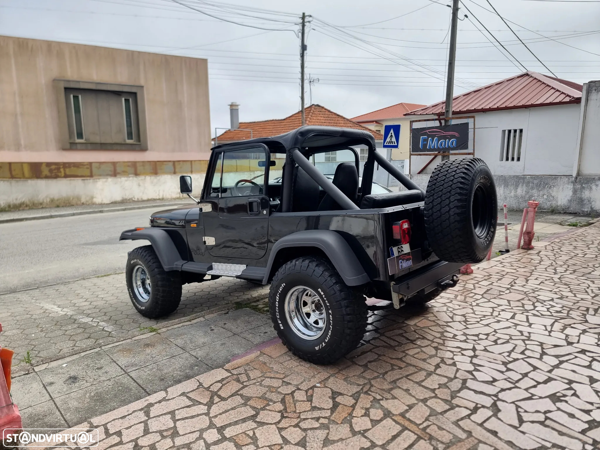 Jeep Wrangler - 6