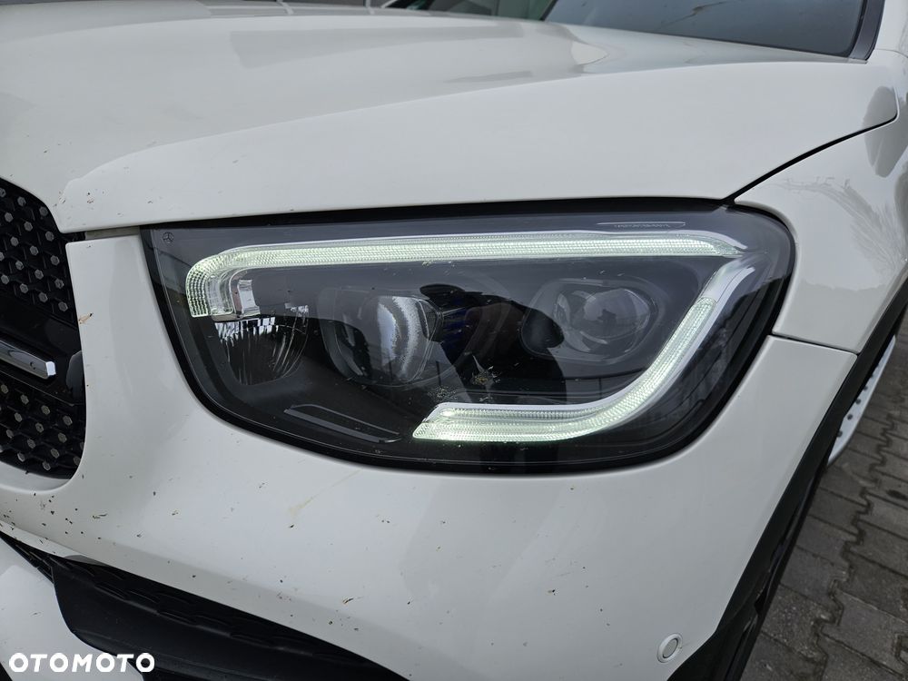 Mercedes-Benz GLC 300 d 4Matic 9G-TRONIC Exclusive - 33