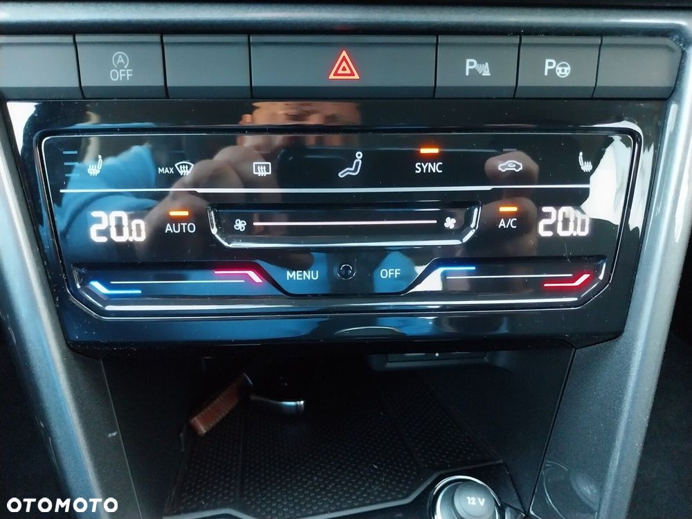 Volkswagen T-Roc - 29