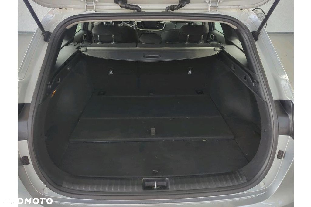 Kia Ceed 1.5 T-GDI M - 9