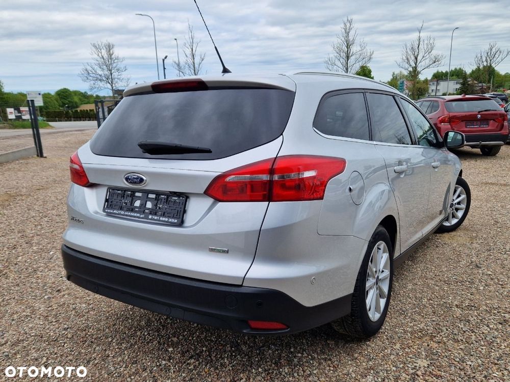 Ford Focus 1.0 EcoBoost Titanium - 26