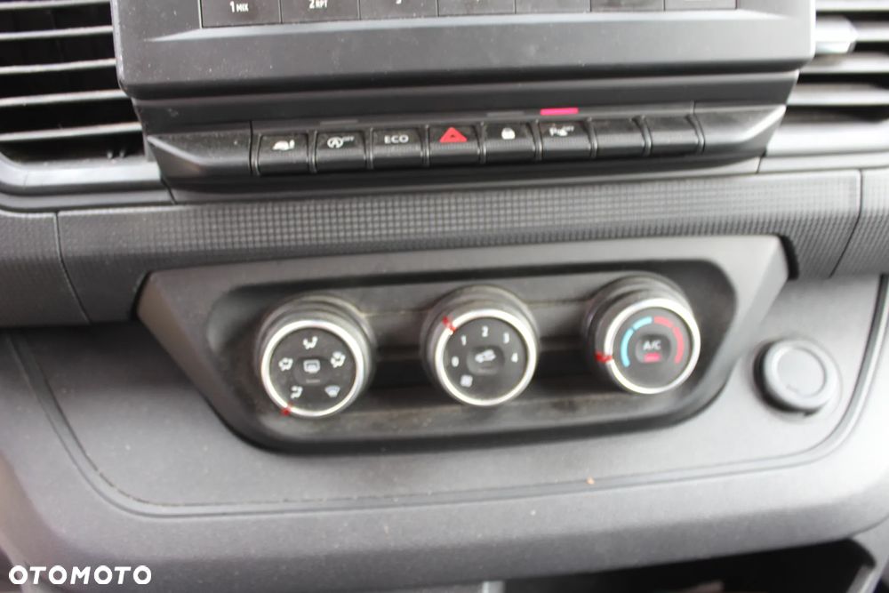 Renault Trafic - 23