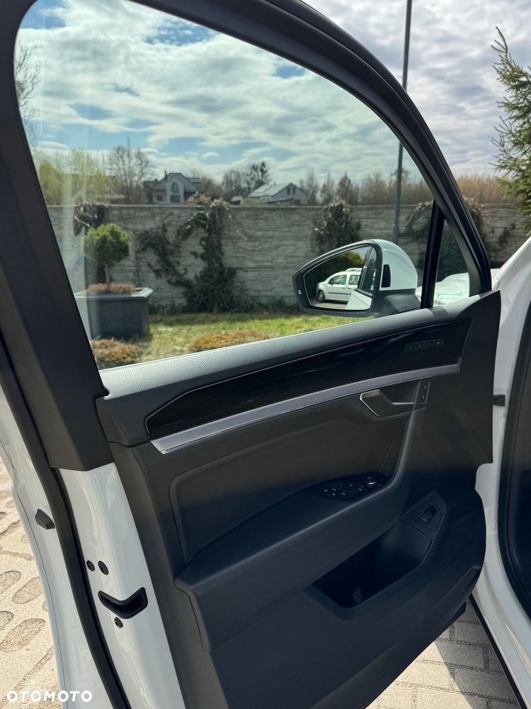 Volkswagen Touareg ver-3-0-v6-tdi-scr-4mot-r--line - 12