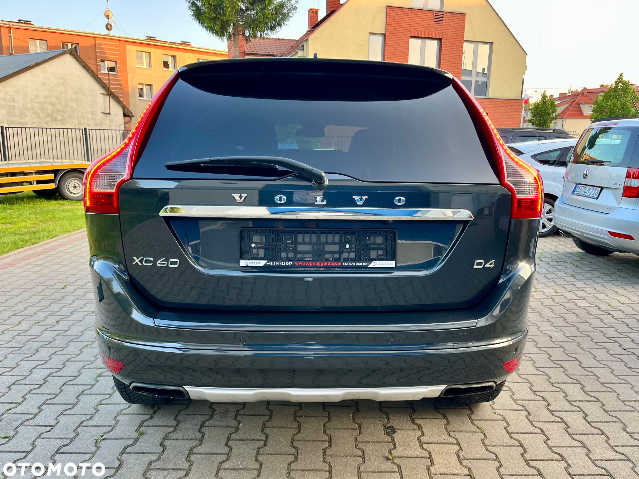 Volvo XC 60 D4 Momentum - 10