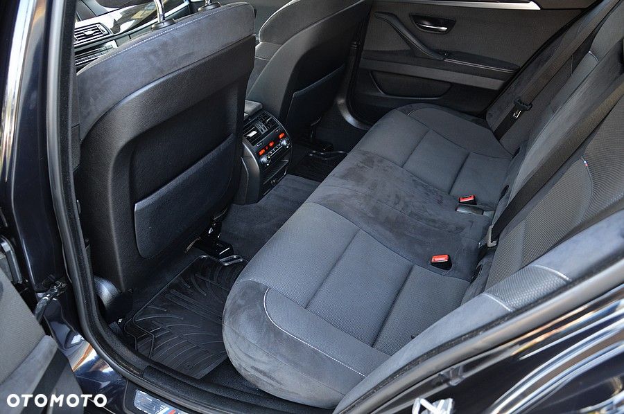 BMW Seria 5 530d xDrive Sport-Aut Modern Line - 24