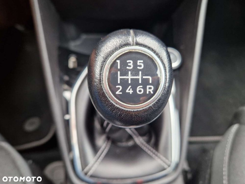 Ford Fiesta 1.0 EcoBoost S&S TITANIUM - 16