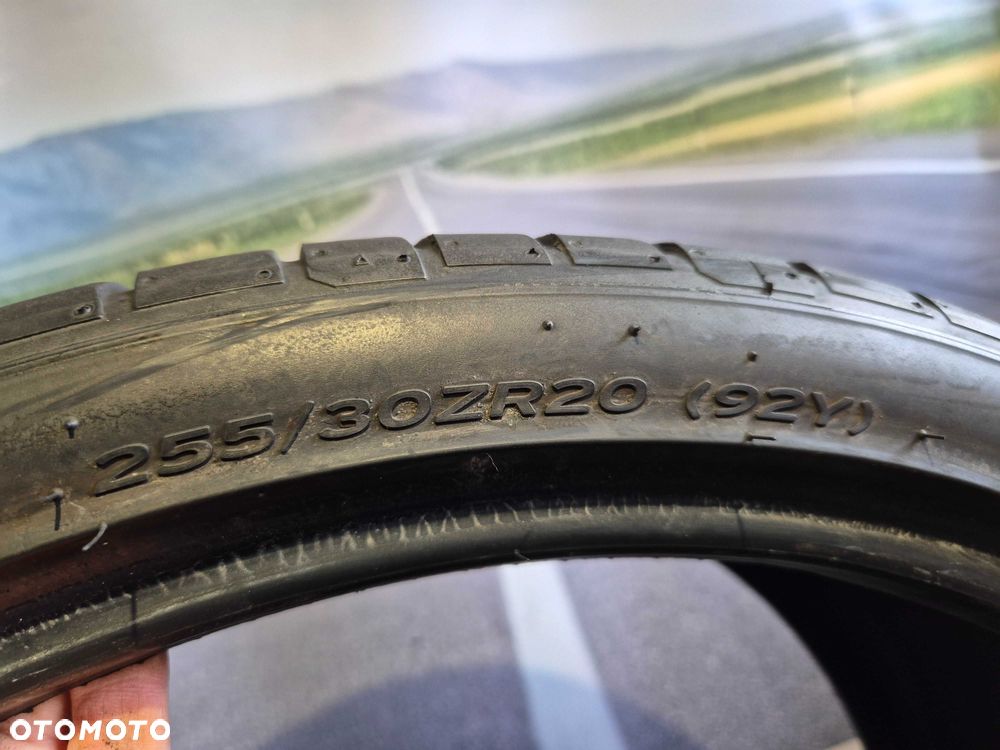 Opona pojedyncza Hankook Ventus S1 evo 3  255/30/20 - 6