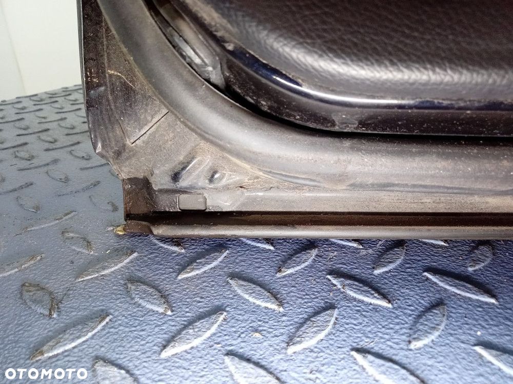 MERCEDES C W203 KOMBI DRZWI TYŁ PRAWE TYLNE 768 - 10