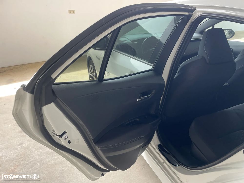 Toyota Corolla 1.8 Hybrid Exclusive - 14