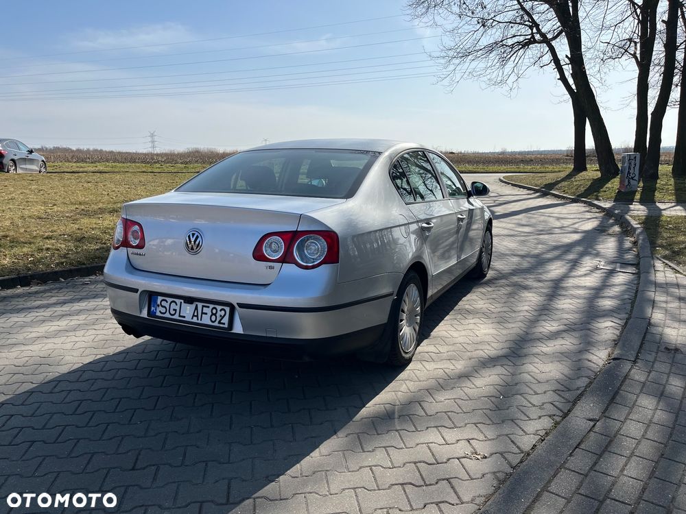 Volkswagen Passat 1.8 TSI Sportline - 4
