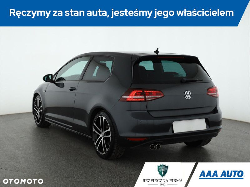 Volkswagen Golf - 5