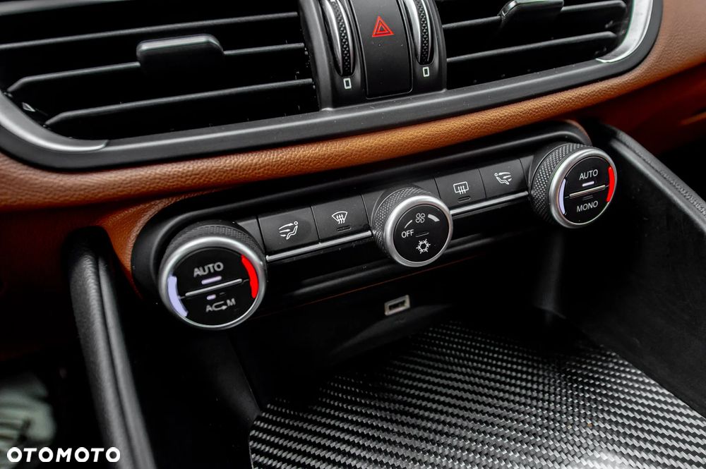 Alfa Romeo Giulia 2.2 D Turbo Super - 34