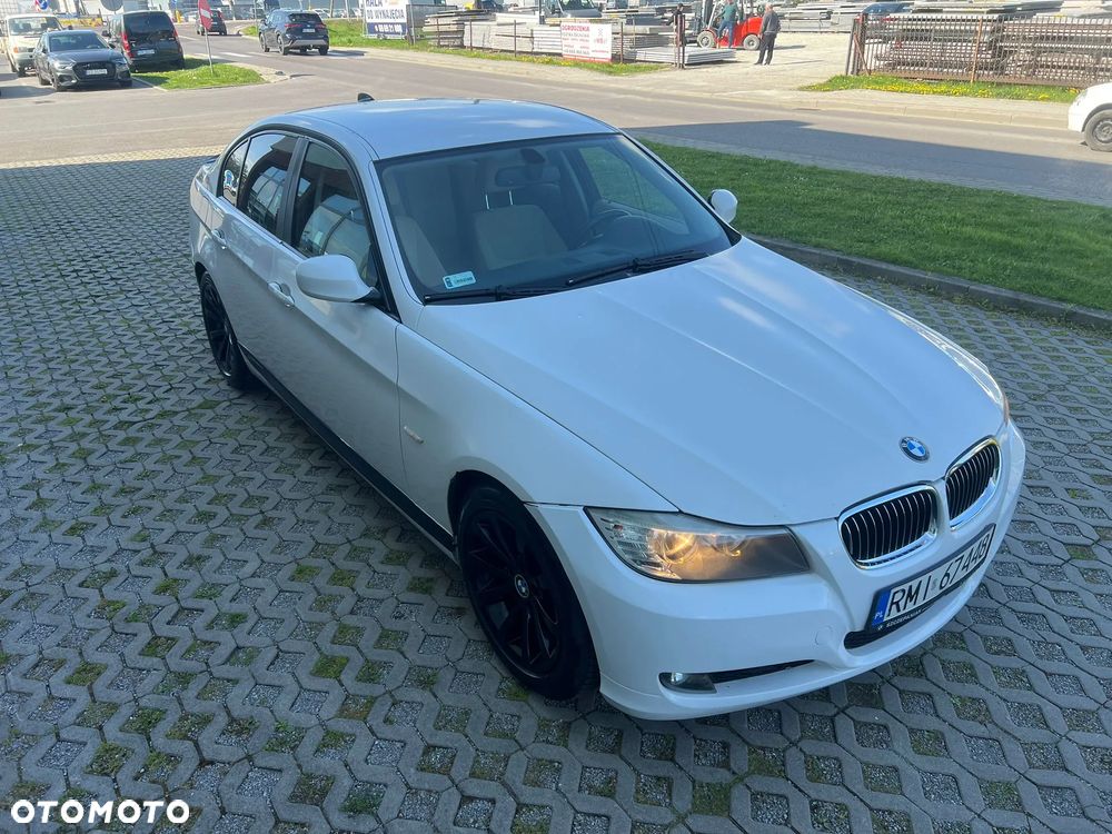 BMW Seria 3 318i - 9