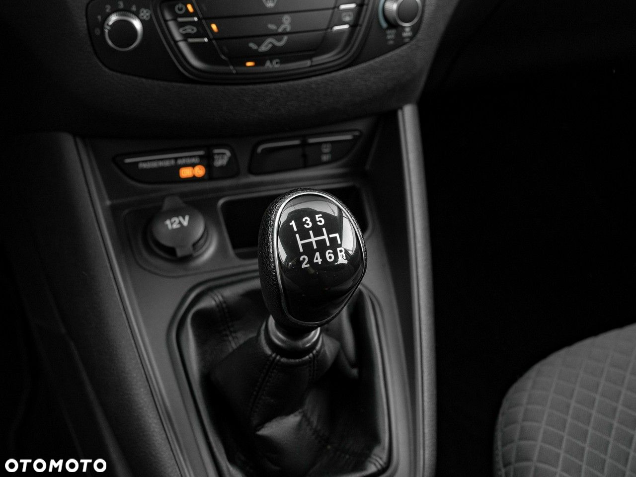 Ford Transit Courier 1.0 EcoBoost Trend - 17