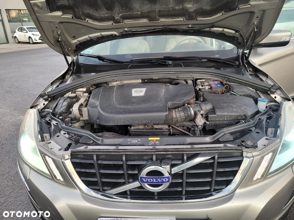 Volvo XC 60 D5 AWD Summum - 17