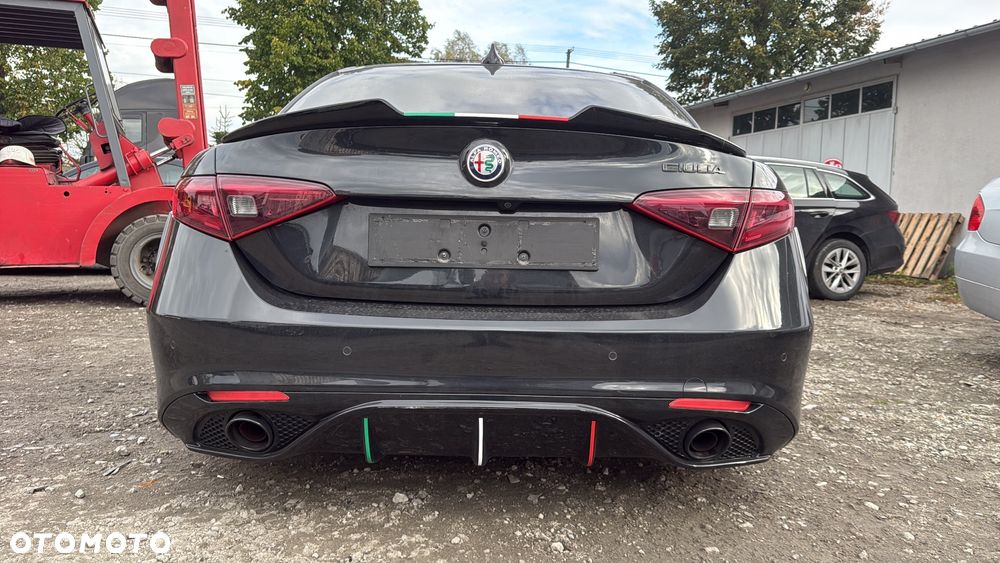 Alfa Romeo Giulia 2.0 Turbo - 9