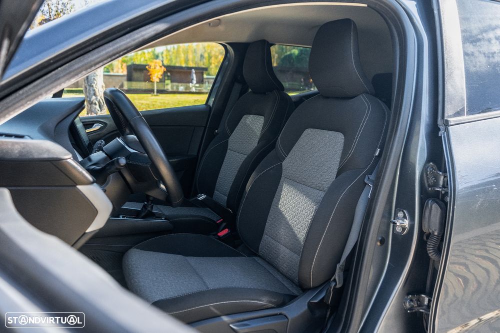 Renault Clio 1.0 TCe Limited Bi-Fuel - 26