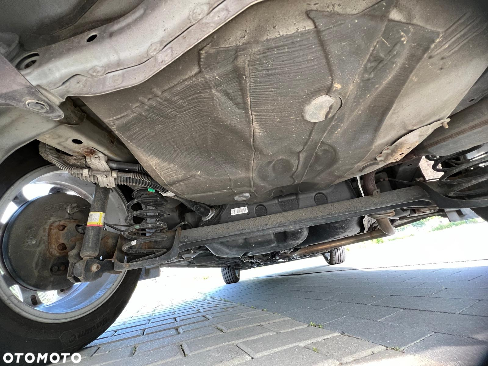 Toyota Verso S 1.33 VVT-i - 25