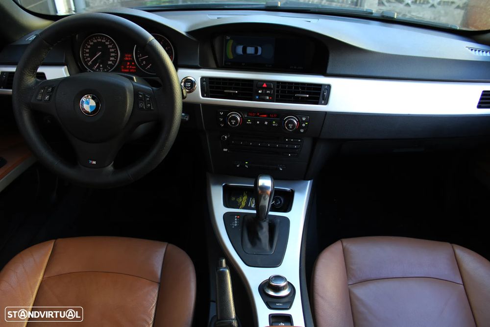 BMW 330 i Auto - 6