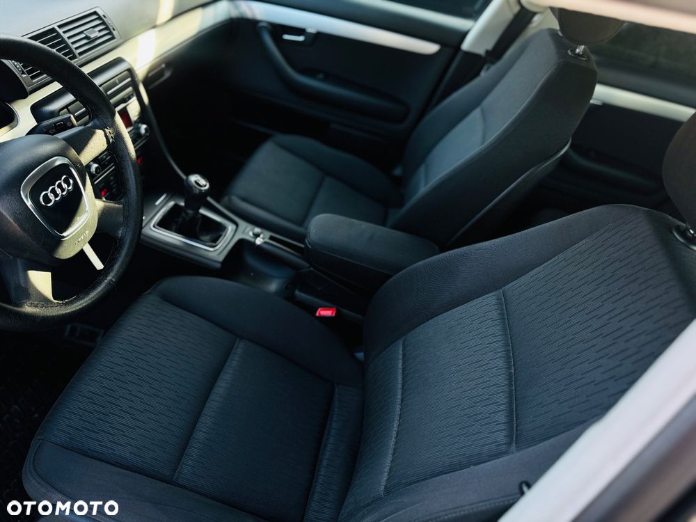 Audi A4 Limousine - 19