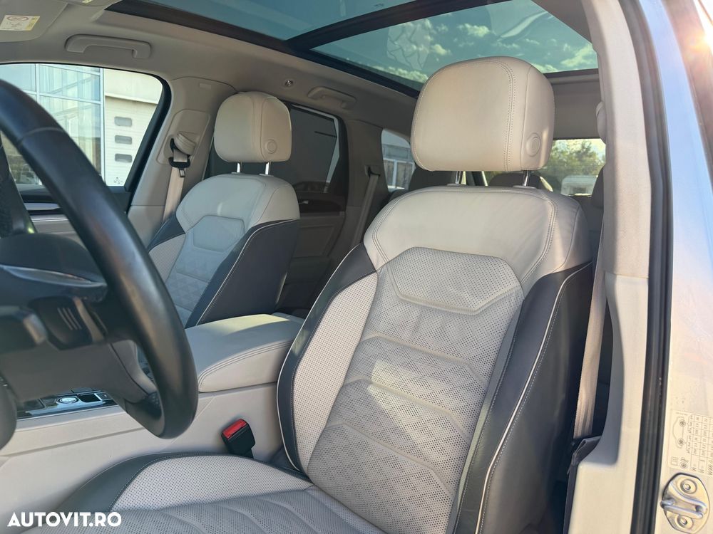 Volkswagen Touareg 3.0 V6 TDI 4Motion DPF Automatik Elegance - 17