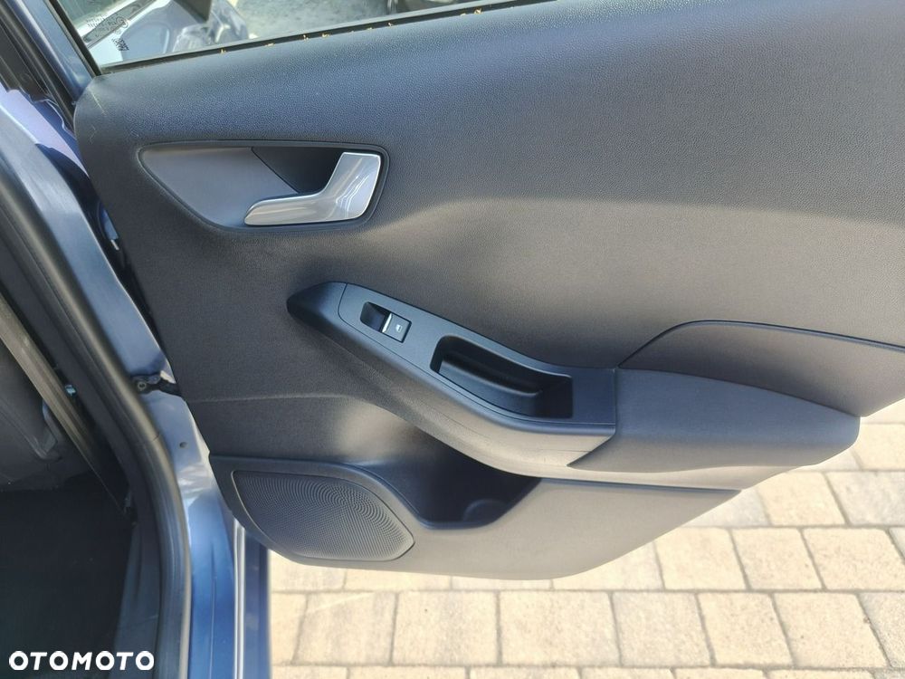 Ford Fiesta - 25
