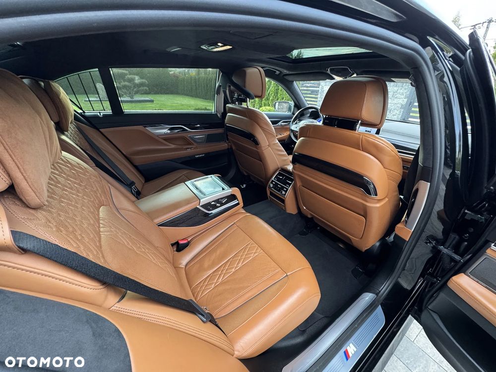 BMW Seria 7 740d xDrive - 24