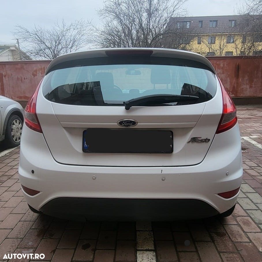 Ford Fiesta - 2