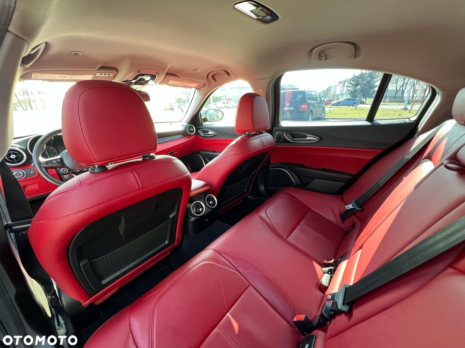 Alfa Romeo Giulia 2.0 Turbo 16V AT8 Veloce - 11