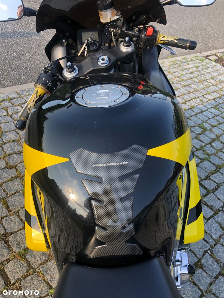 Honda CBR - 8