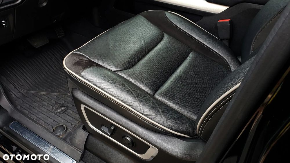 RAM 1500 Crew Cab Laramie - 16