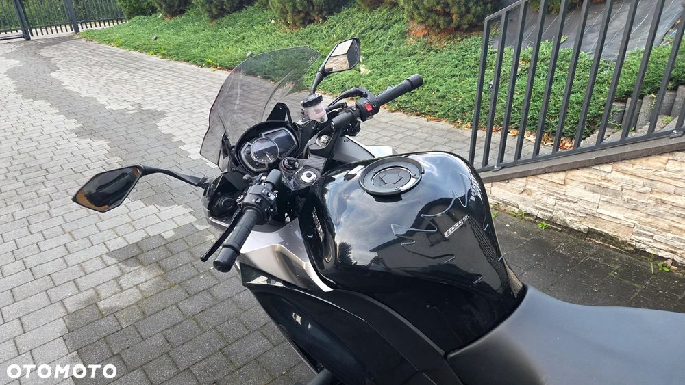 Kawasaki Ninja 1000 SX - 4