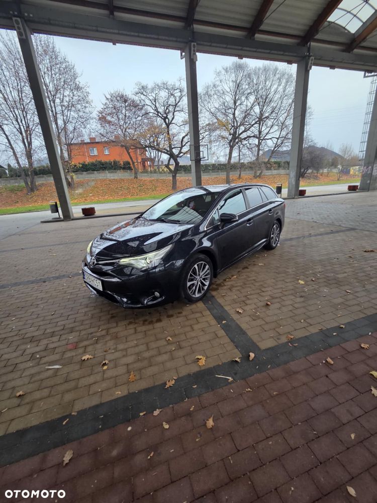Toyota Avensis 1.8 Premium - 8