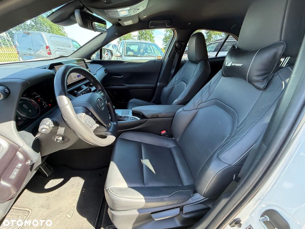 Lexus UX - 13