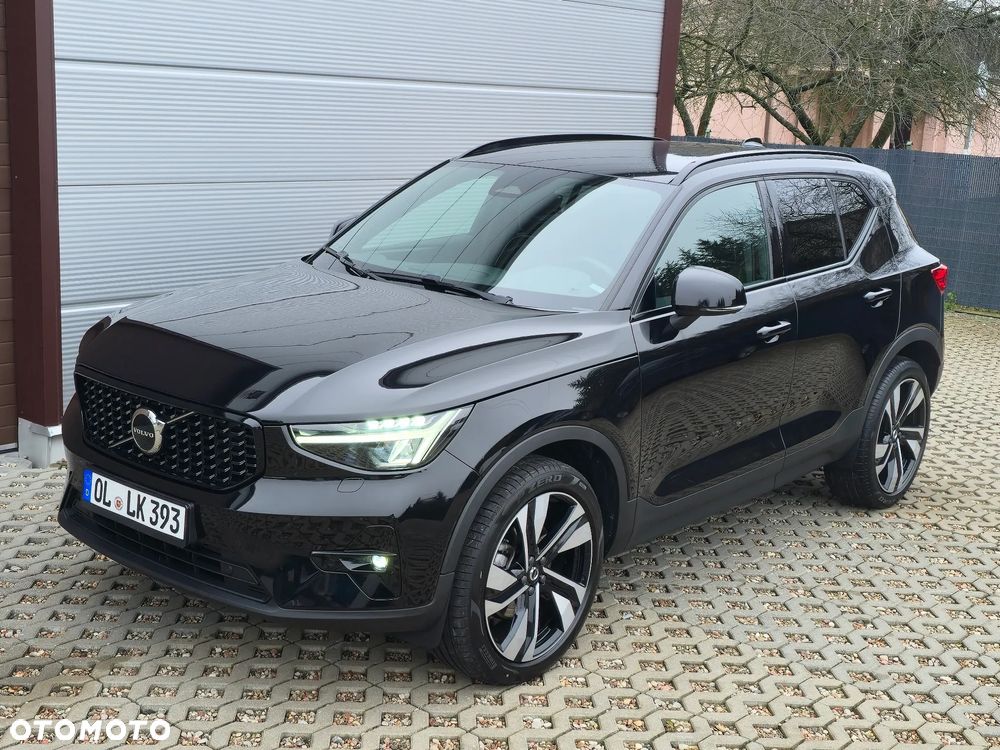 Volvo XC 40 B3 B DKG Plus Black Edition - 22