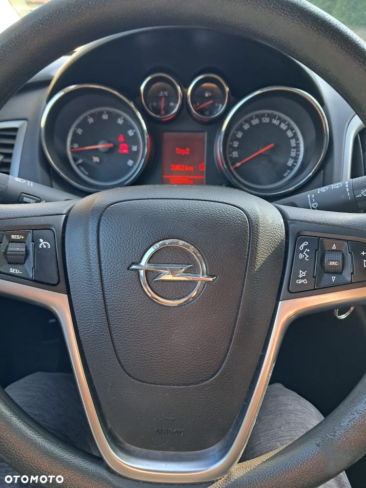 Opel Astra - 9