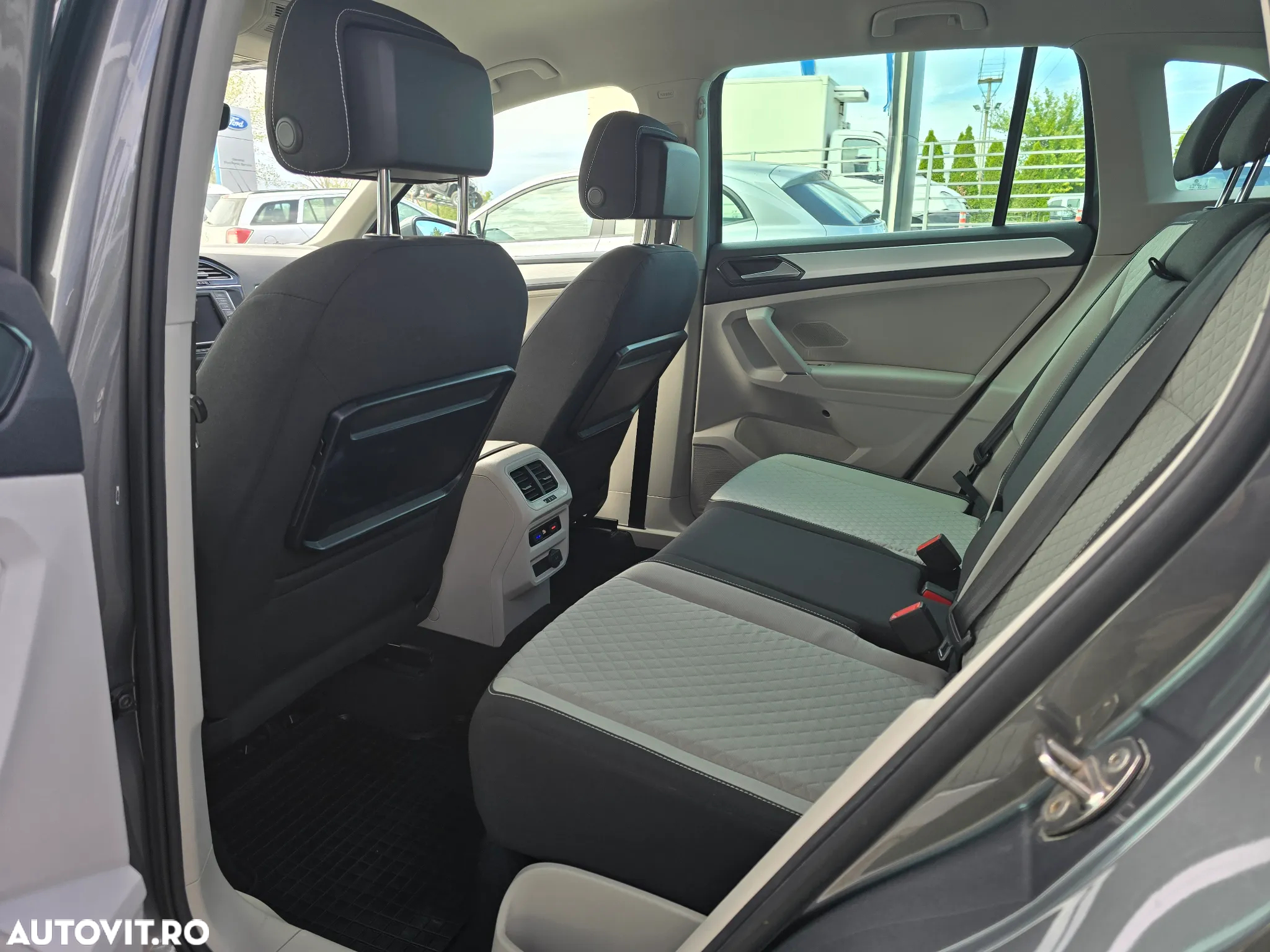 Volkswagen Tiguan 2.0 TDI DPF DSG 4Mot Comfortline - 14