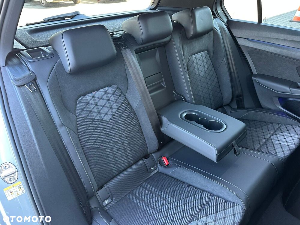 Volkswagen Golf 1.5 TSI R-Line Plus - 15