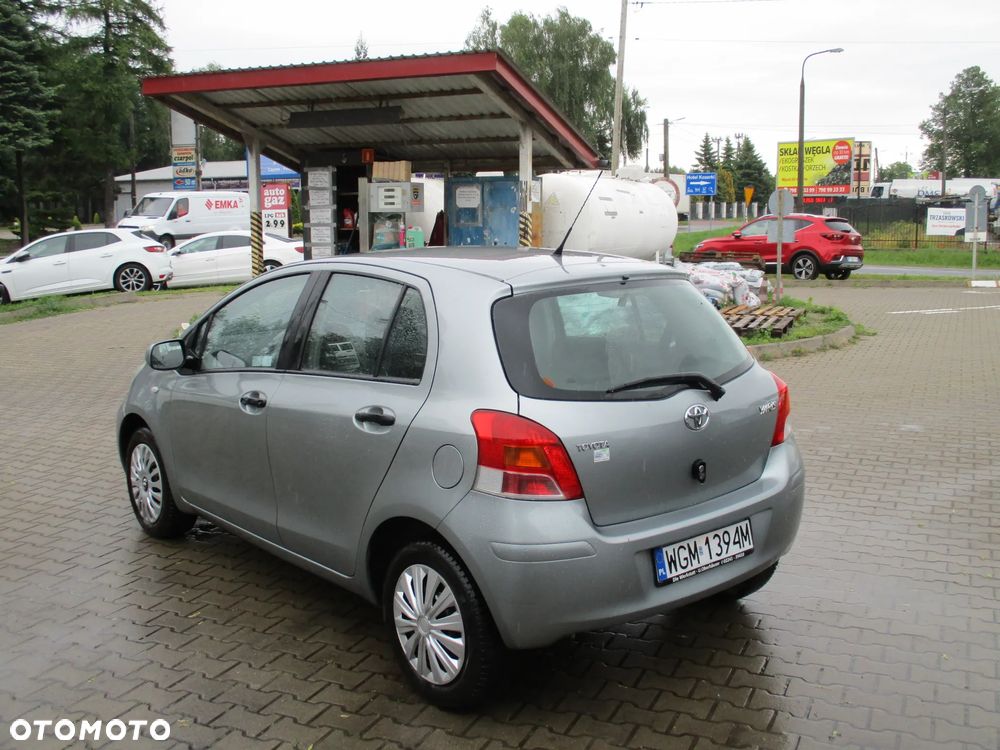 Toyota Yaris 1.33 Luna - 8