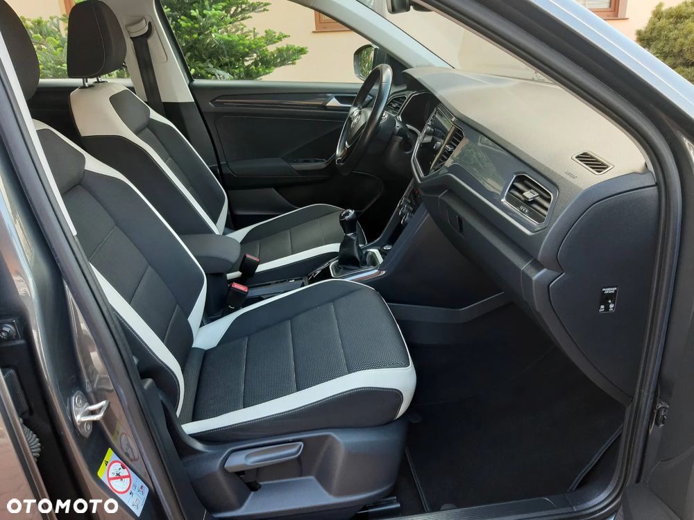Volkswagen T-Roc - 29
