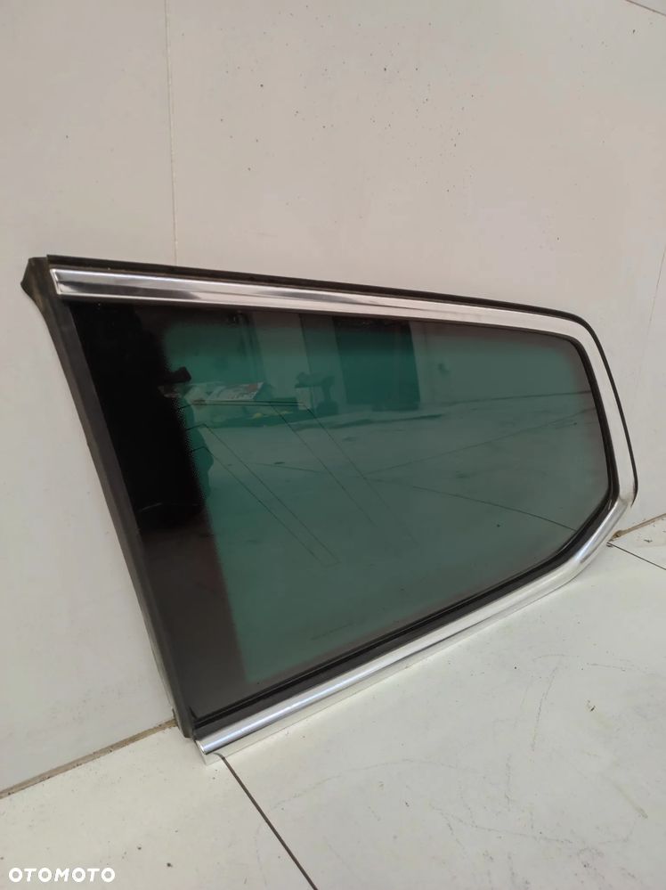 Szyba karoseryjna lewa tył tylna Volkswagen PASSAT B8 kombi - 2