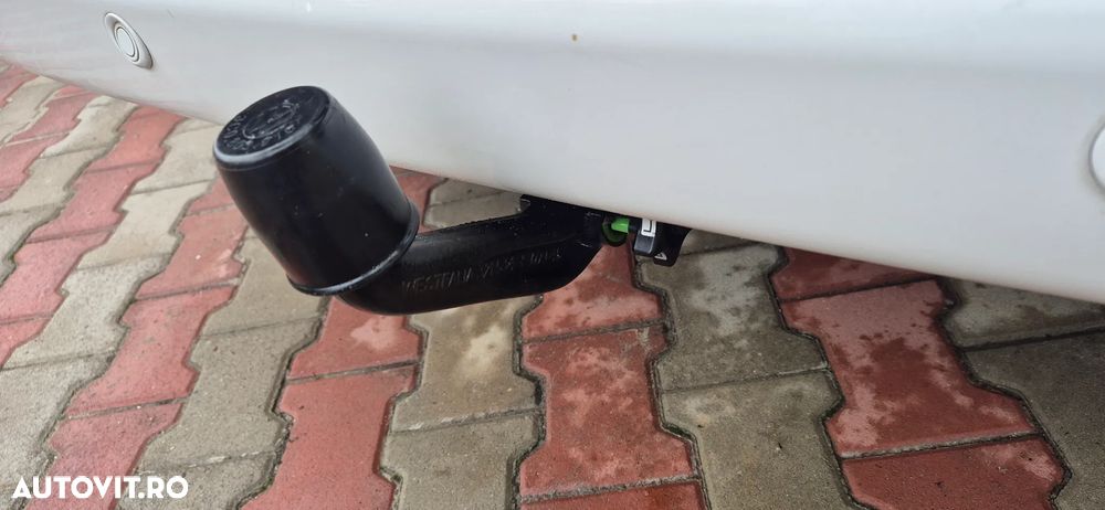 Volkswagen Caravelle - 12