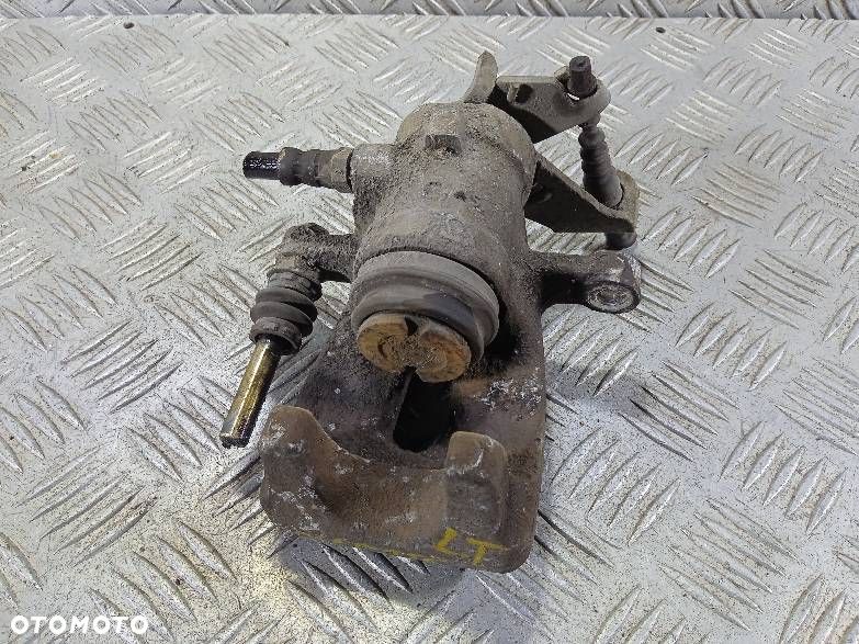 ZACISK LEWY TYLNY ALFA ROMEO 156 - 2