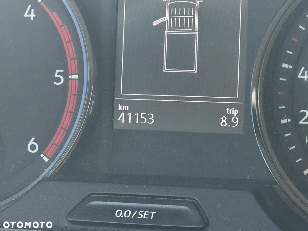 MAN 4X4 / TGE 3.140 DOKA 7-osobowa - 13