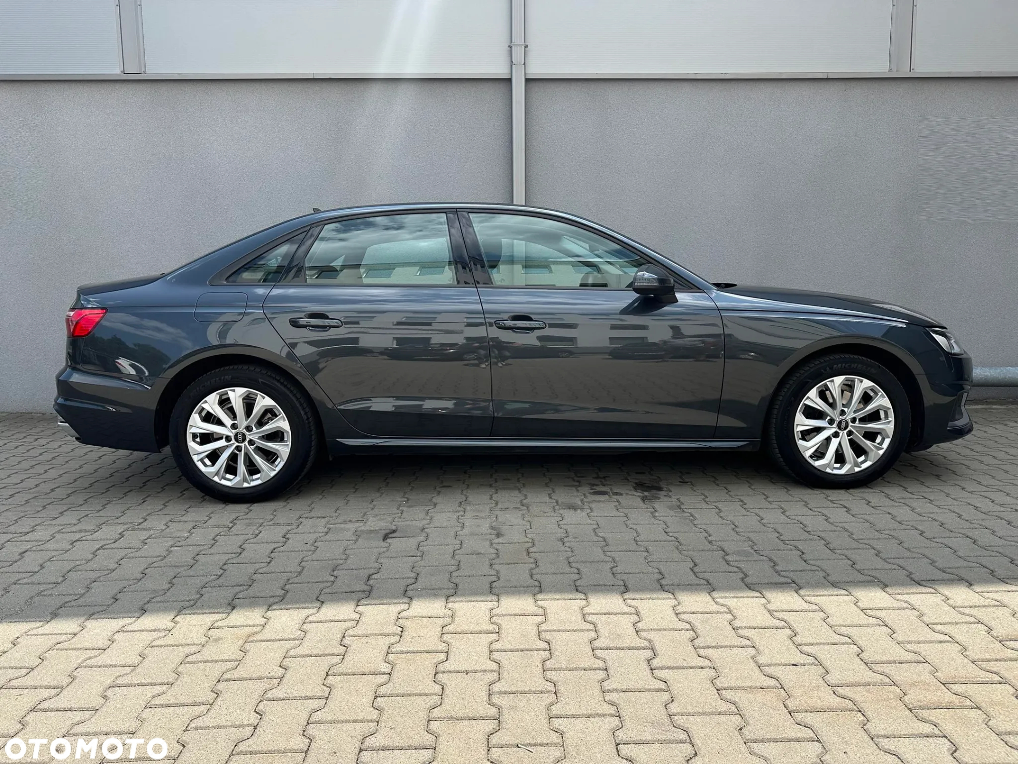 Audi A4 ver-35-tdi-mhev-advanced-s-tronic - 3